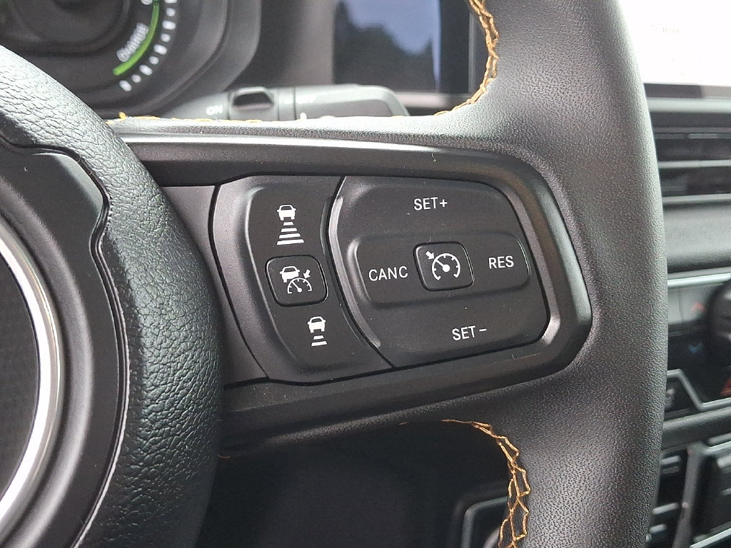 Used 2024 Jeep Wrangler Unlimited AWD/4WD image 21