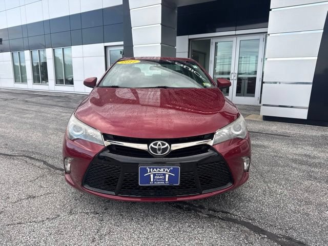 Used 2017 Toyota Camry SE w/ Moonroof Package FWD image 2