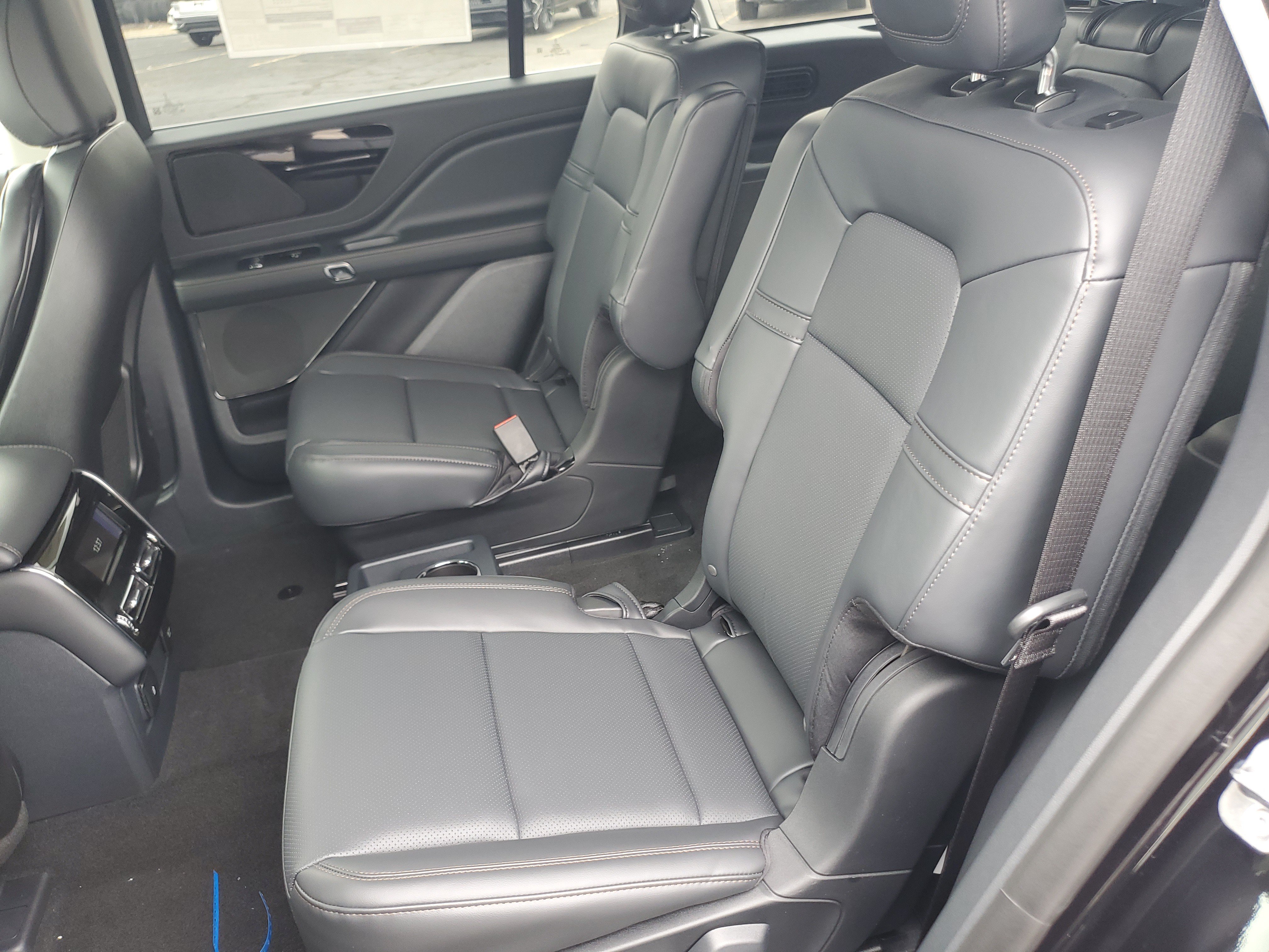 New 2026 Lincoln Aviator AWD image 26