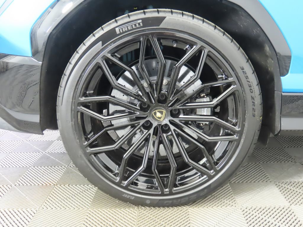 Used 2025 Lamborghini Urus SE image 30