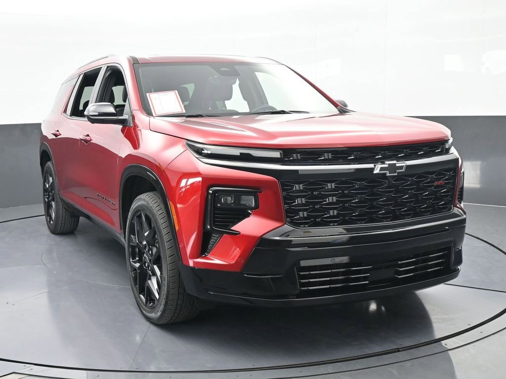 Used 2024 Chevrolet Traverse RS image 9