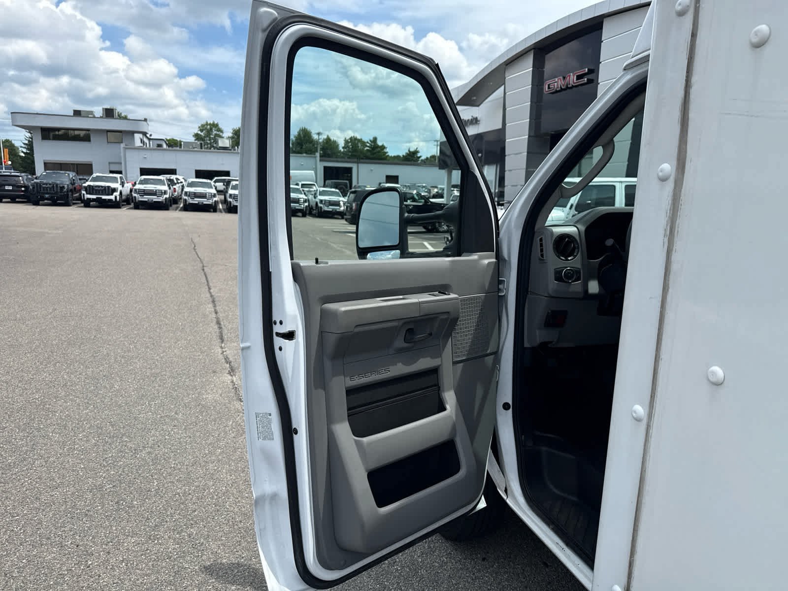 Used 2024 Ford E-350 and Econoline 350 Super Duty w/ Power Windows & Locks Group RWD image 15