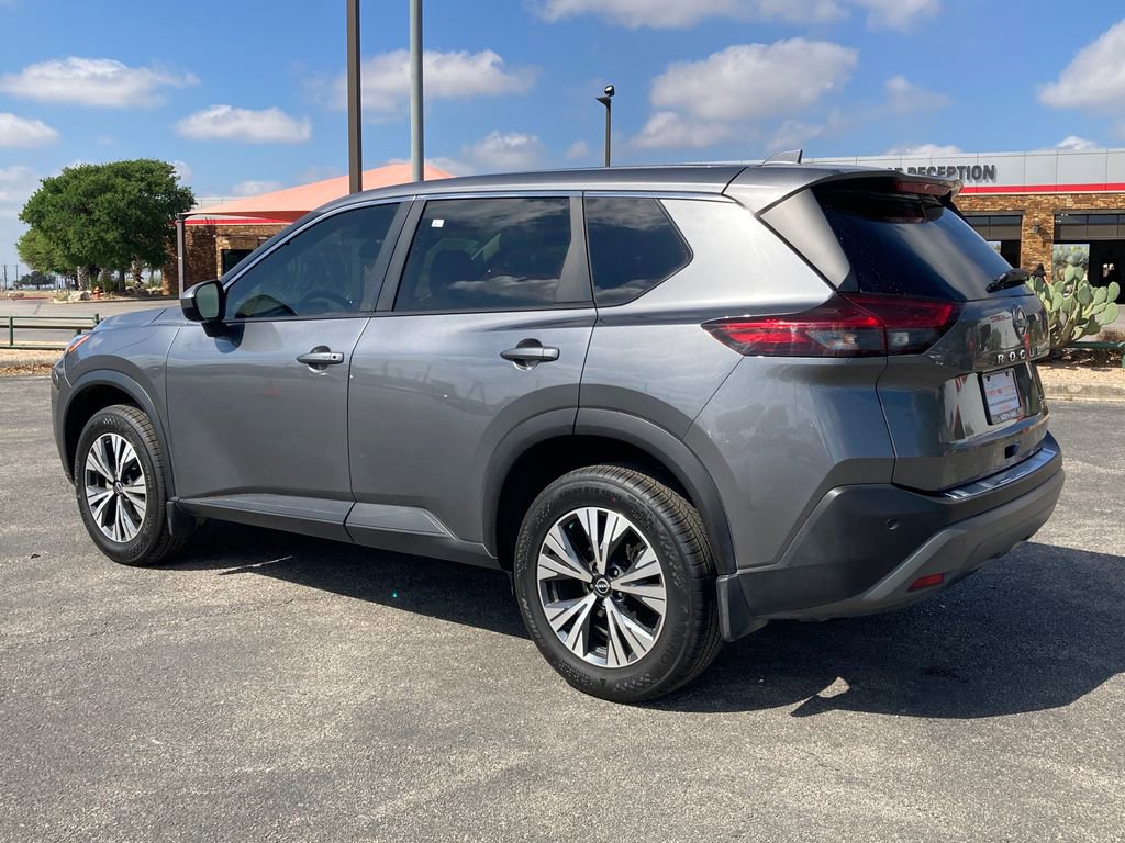 Used 2023 Nissan Rogue SV image 7