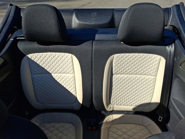 Used 2019 Volkswagen Beetle 2.0T SE image 19