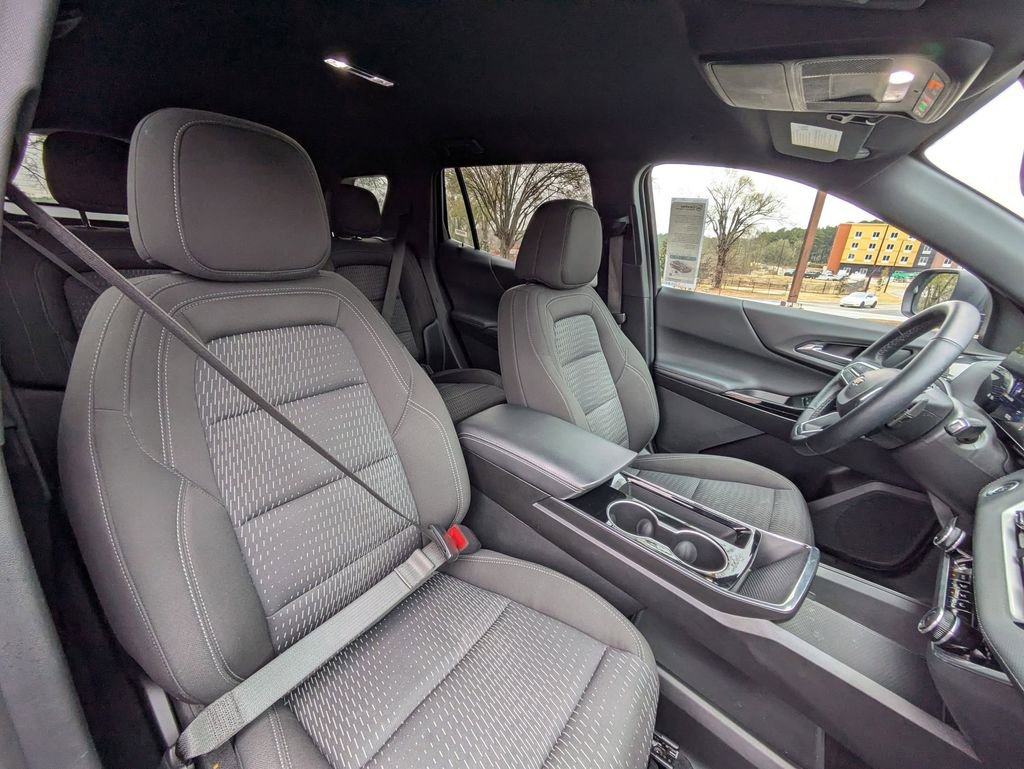 Used 2025 Chevrolet Equinox LT image 28