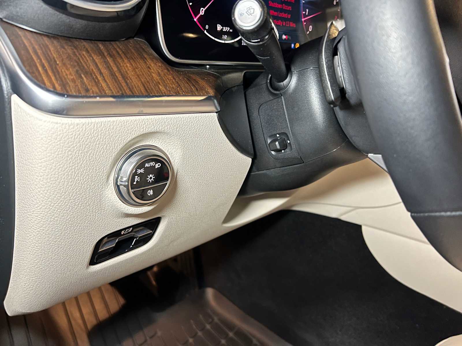 Used 2025 Mercedes-Benz C 300 4MATIC Sedan image 26