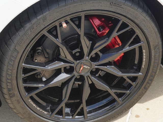 Used 2025 Chevrolet Corvette Stingray Convertible w/ 1LT RWD image 11