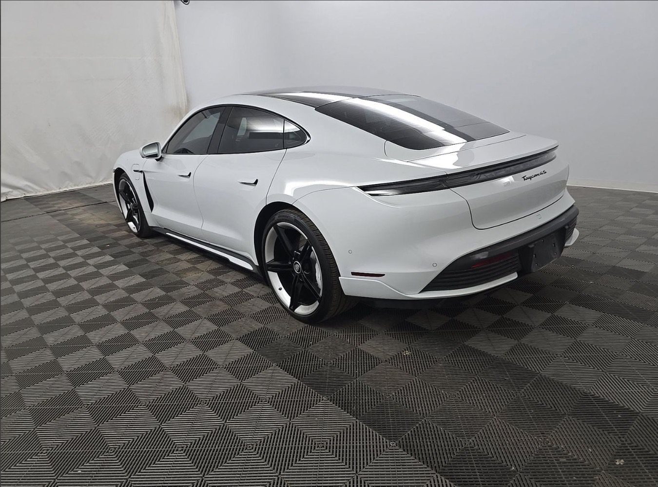 Used 2024 Porsche Taycan 4S w/ Premium Package AWD/4WD image 5