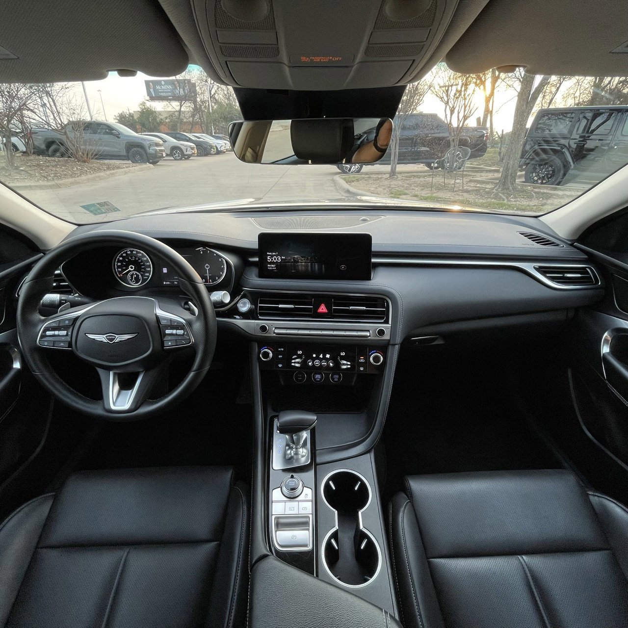 Used 2025 Genesis G70 2.5T image 10