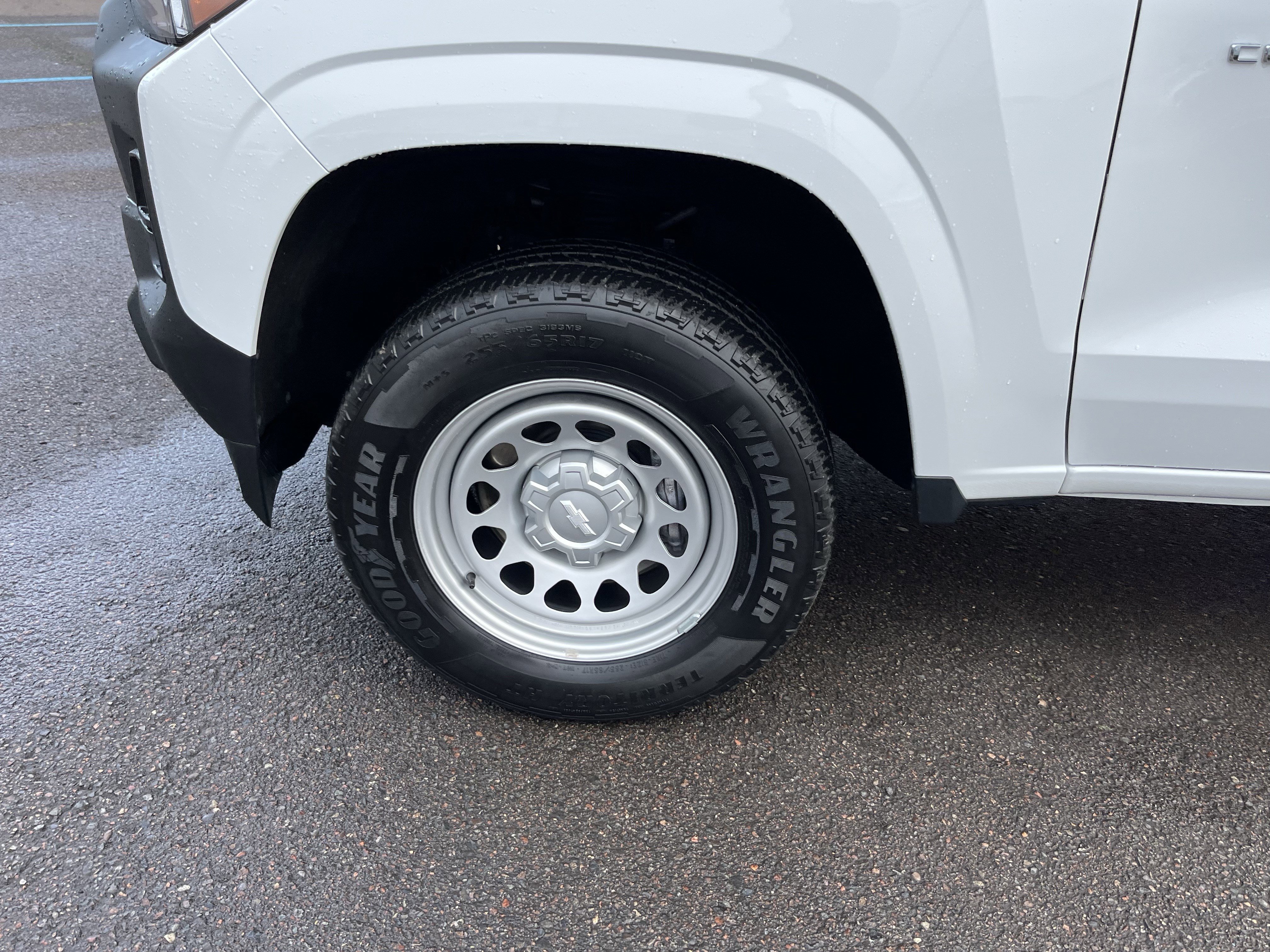 Used 2023 Chevrolet Colorado W/T image 31