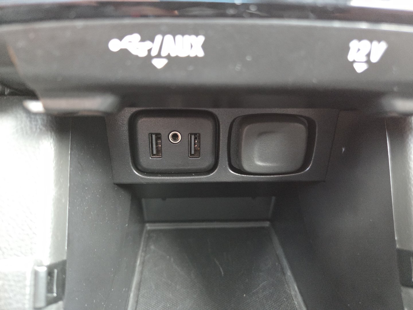 Used 2022 Buick Encore Preferred w/ Safety Package FWD image 30