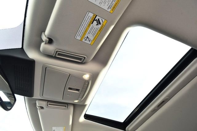 Used 2024 Nissan Armada SL image 27