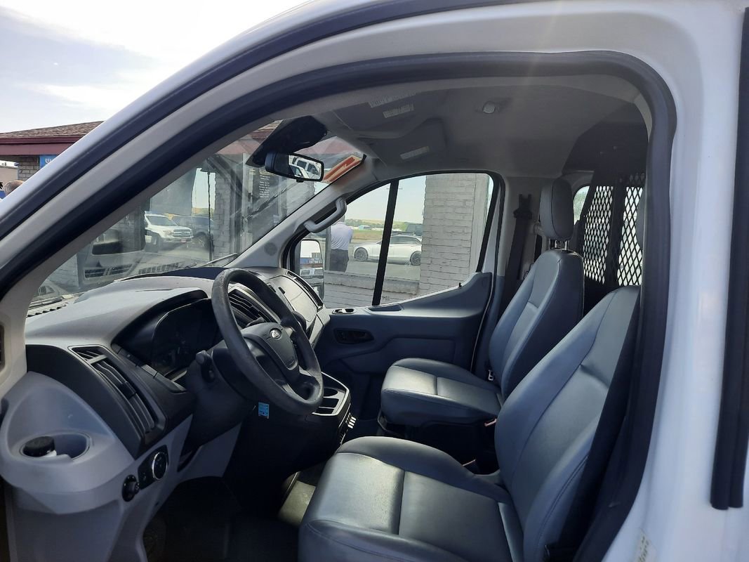 Used 2017 Ford Transit 150 130 Low Roof RWD image 5