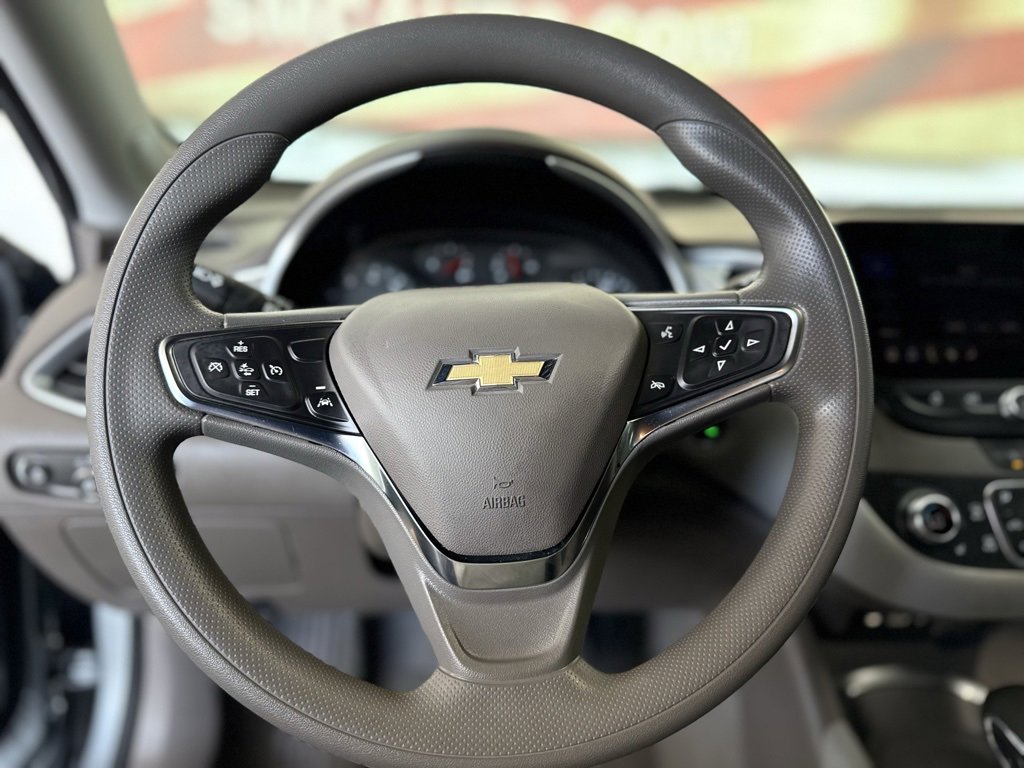 Used 2024 Chevrolet Malibu LT image 23