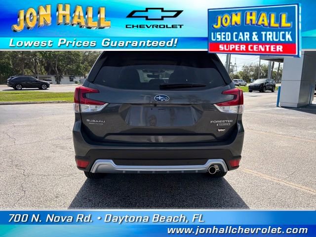 Used 2022 Subaru Forester Touring image 9