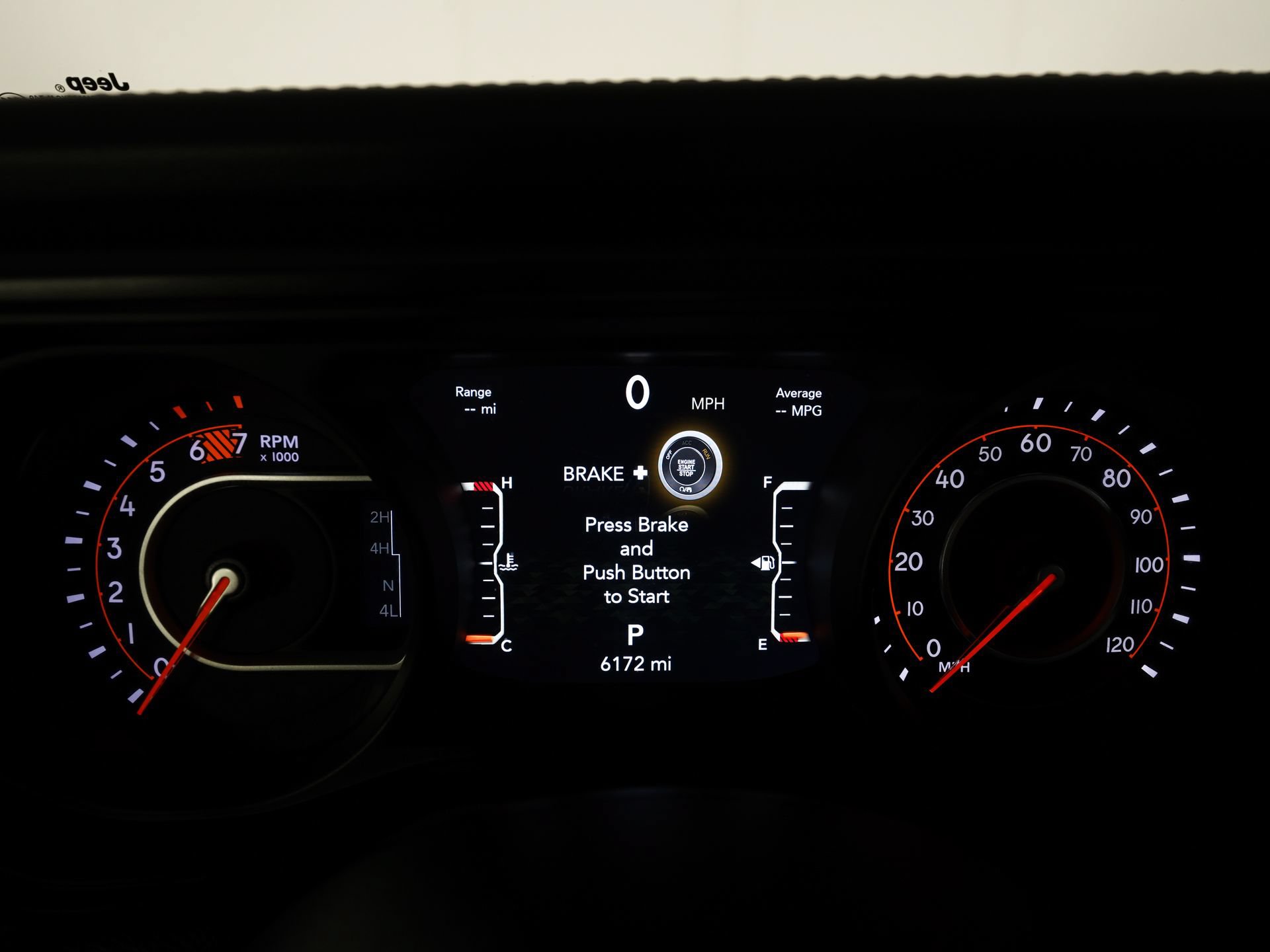 Used 2025 Jeep Wrangler Unlimited Rubicon w/ Convenience Group AWD/4WD image 16