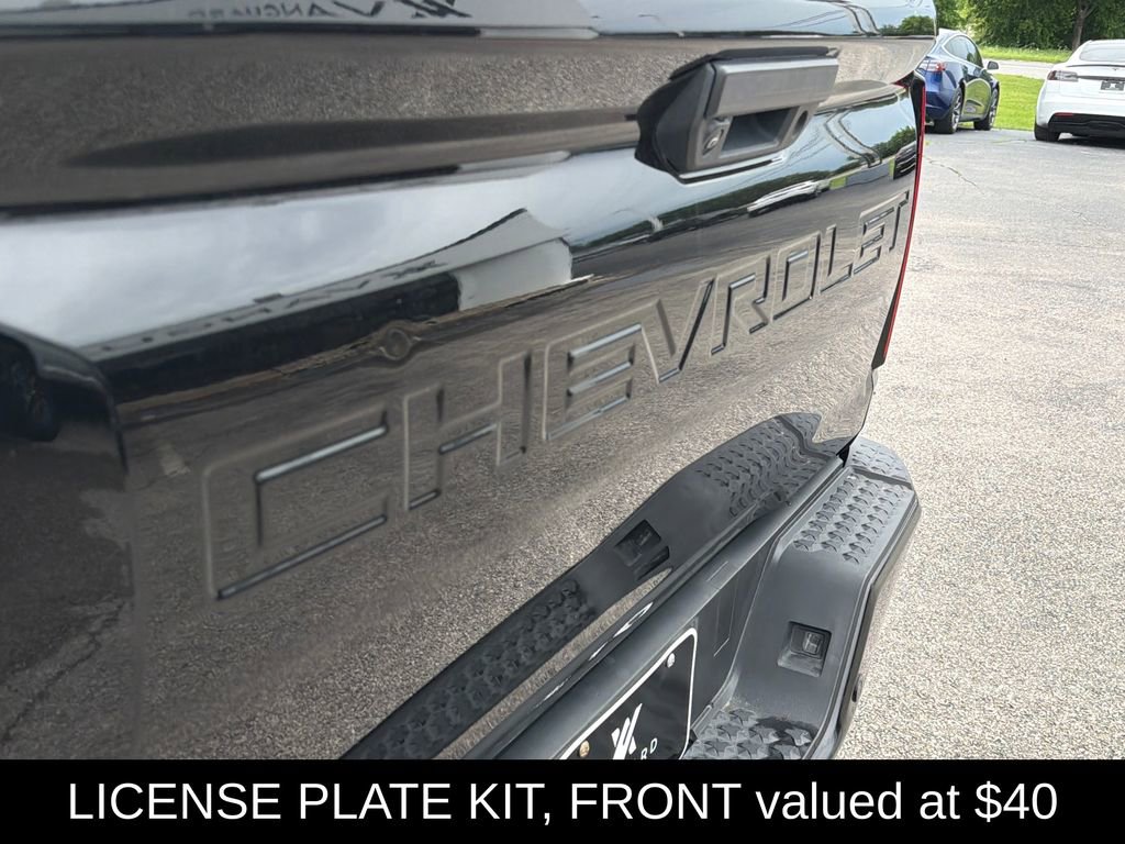 Used 2023 Chevrolet Colorado Trail Boss image 6
