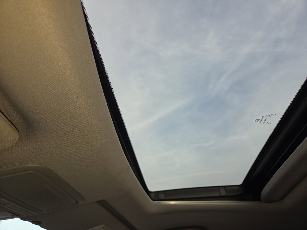 Used 2016 Honda Pilot Touring image 14