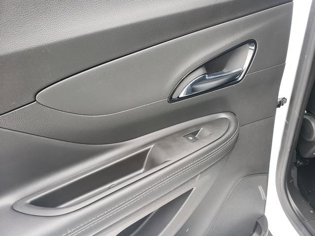 Used 2022 Buick Encore Preferred w/ Safety Package image 13