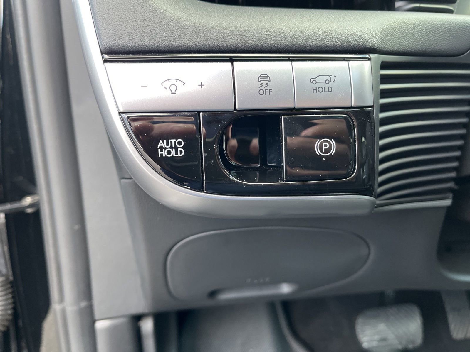 Used 2024 Hyundai Ioniq 5 Limited AWD/4WD image 28