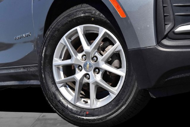 Used 2024 Chevrolet Equinox LS w/ Driver Confidence II Package FWD image 3