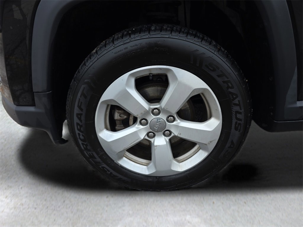 Used 2019 Jeep Compass Latitude image 10