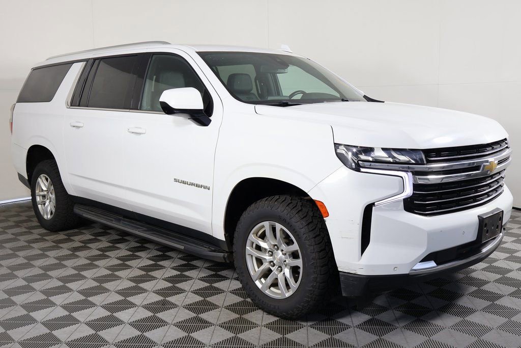 Used 2022 Chevrolet Suburban LT image 3