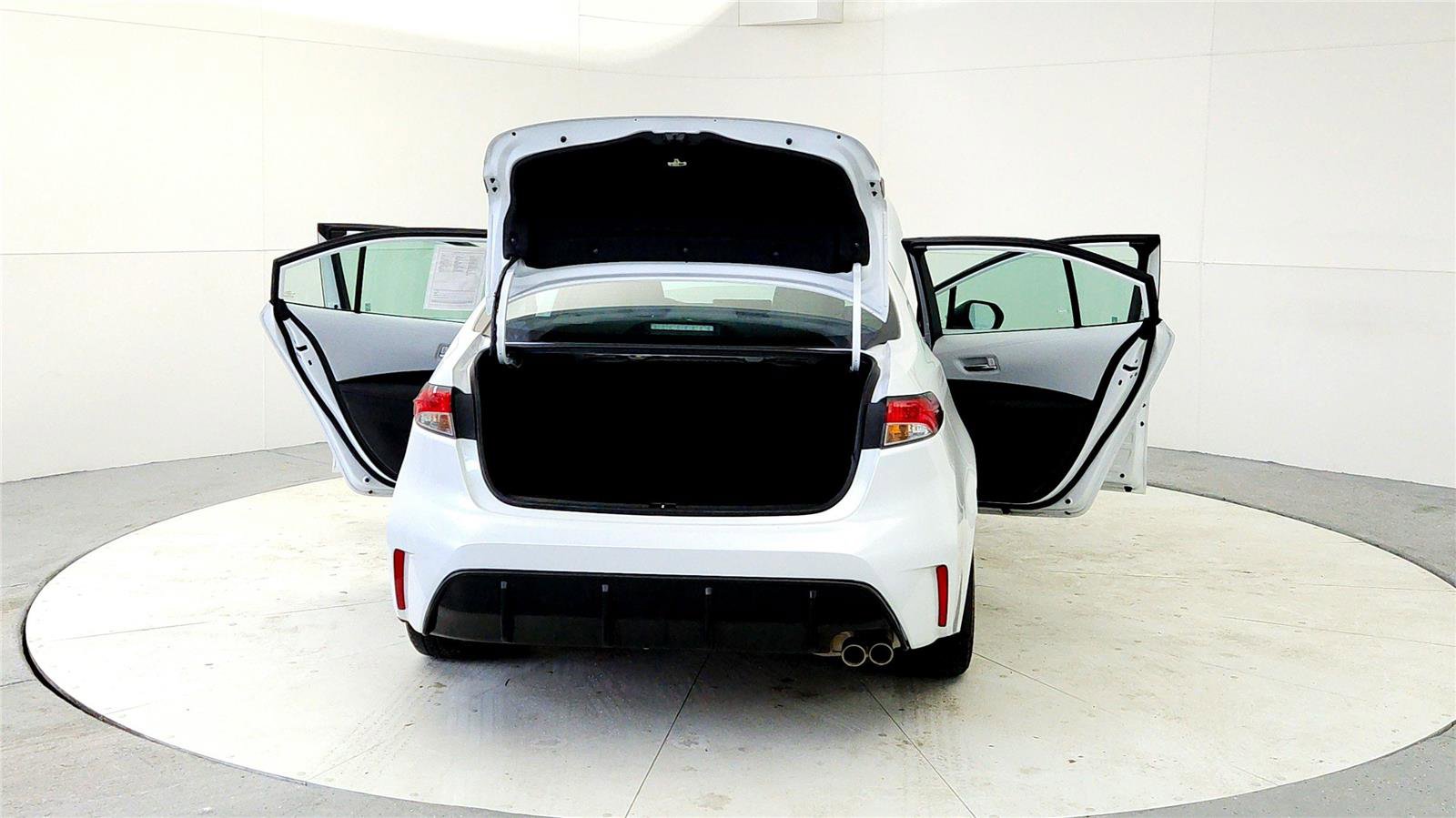 Certified 2023 Toyota Corolla SE w/ SE Premium Package image 11