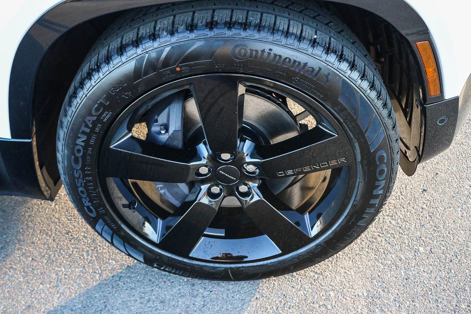 New 2026 Land Rover Defender 110 X-Dynamic SE image 14