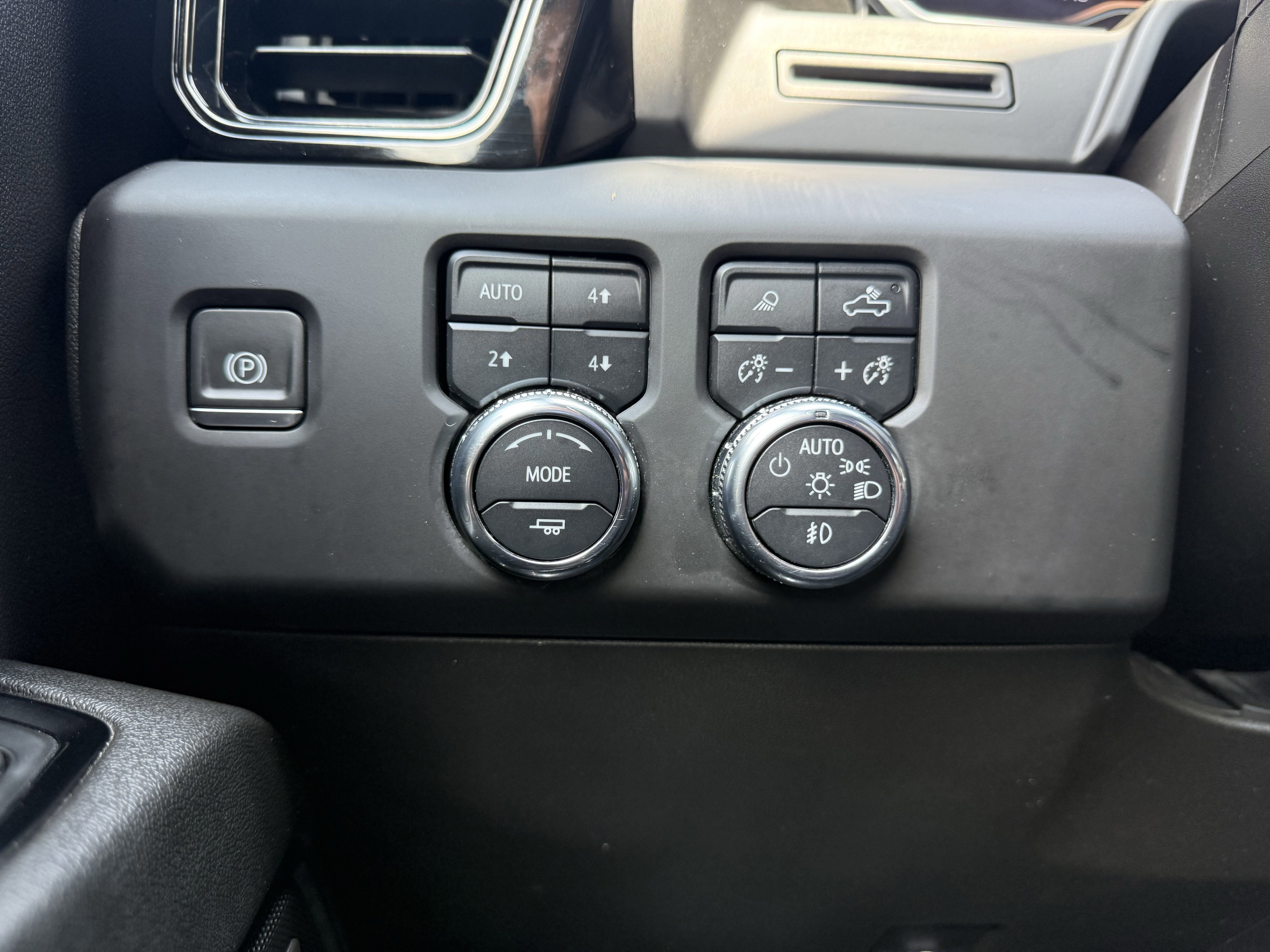 Used 2024 GMC Sierra 1500 AT4 image 69