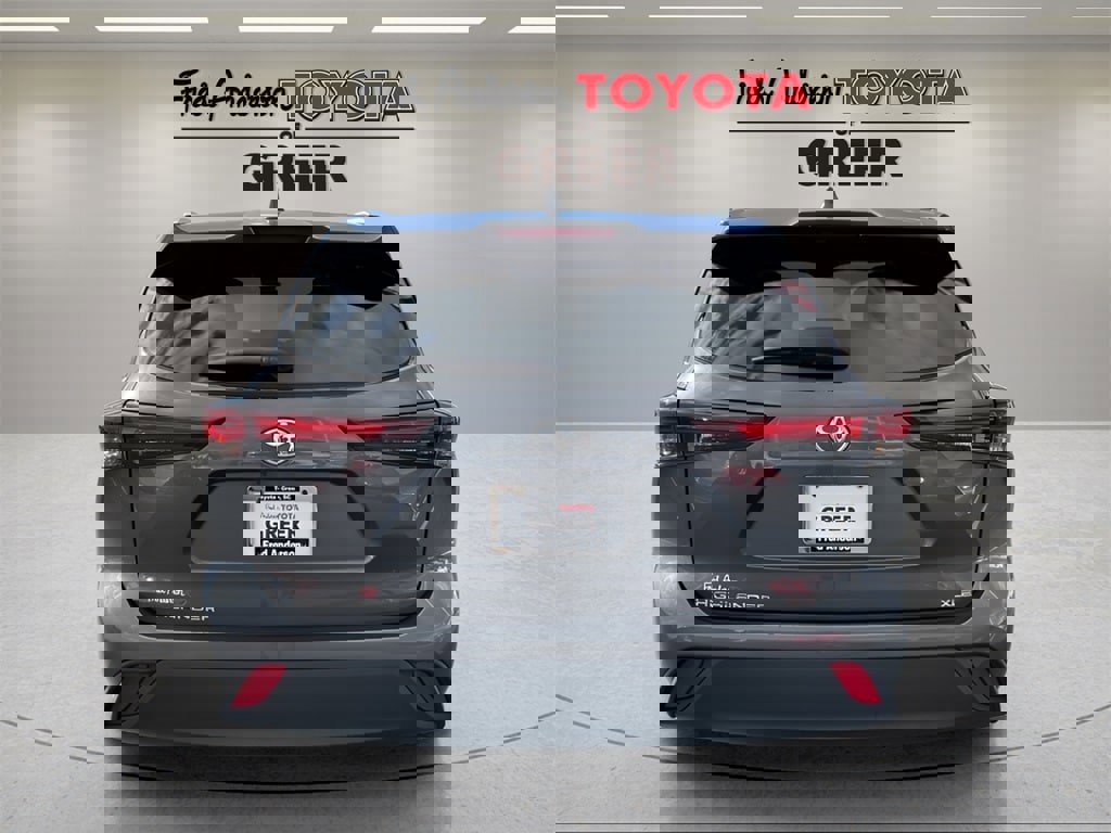 Used 2024 Toyota Highlander XLE image 19