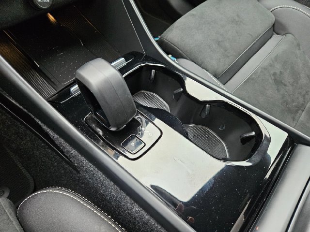 Certified 2023 Volvo C40 P8 Recharge Ultimate AWD/4WD image 28