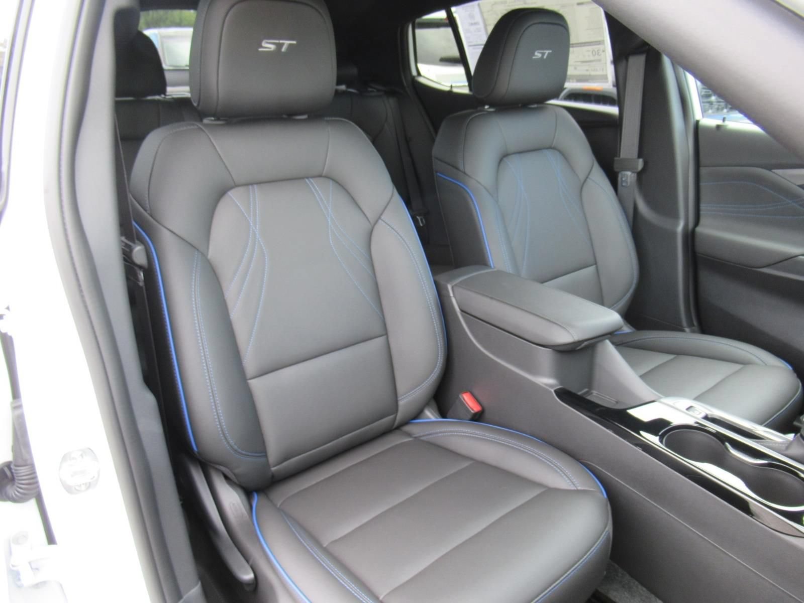 New 2026 Buick Envista Sport Touring w/ Convenience I Package FWD image 9
