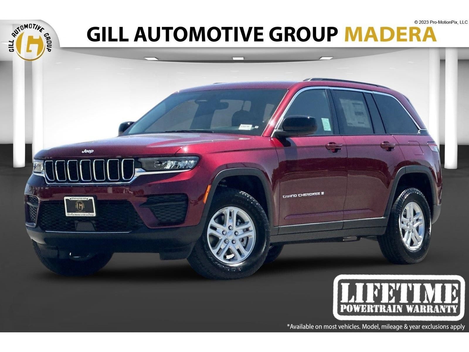 New 2025 Jeep Grand Cherokee Laredo w/ Luxury Tech Group I RWD image 10