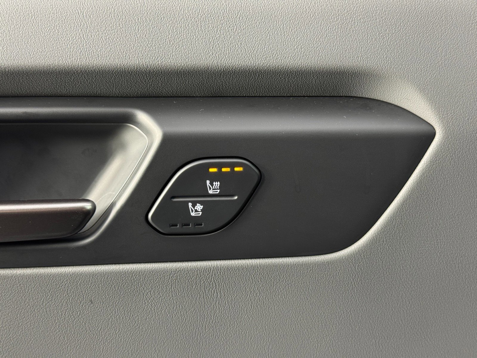 Used 2024 Kia EV9 Light image 16