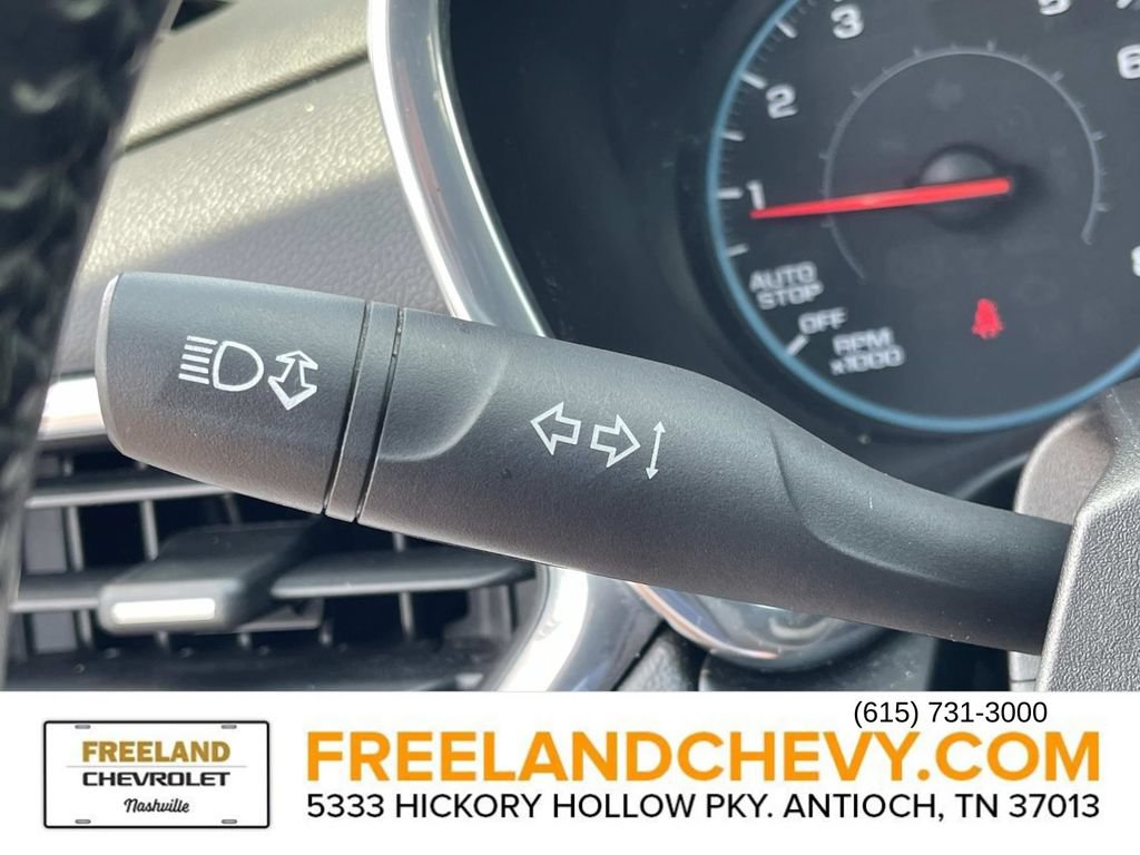 Used 2018 Chevrolet Equinox LT FWD image 39
