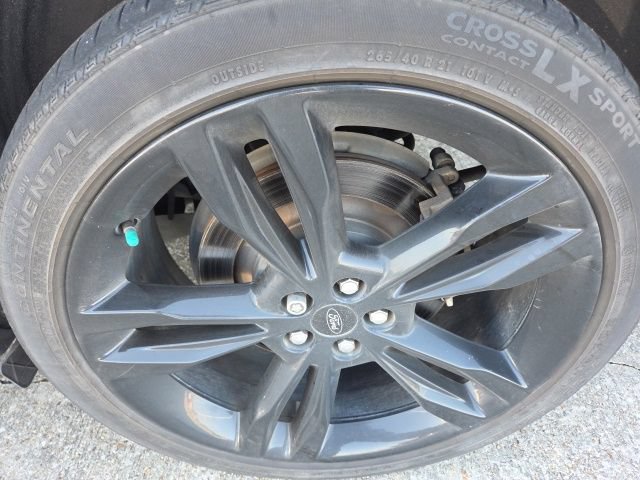 Used 2019 Ford Edge ST w/ Equipment Group 401A AWD/4WD image 14