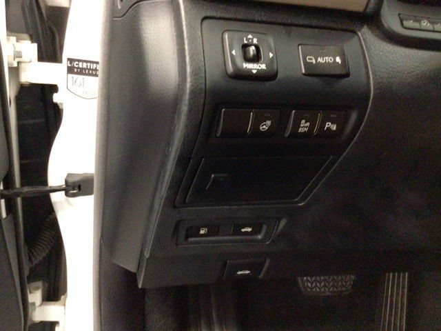 Used 2013 Lexus LS 460 w/ Comfort Pkg RWD image 15
