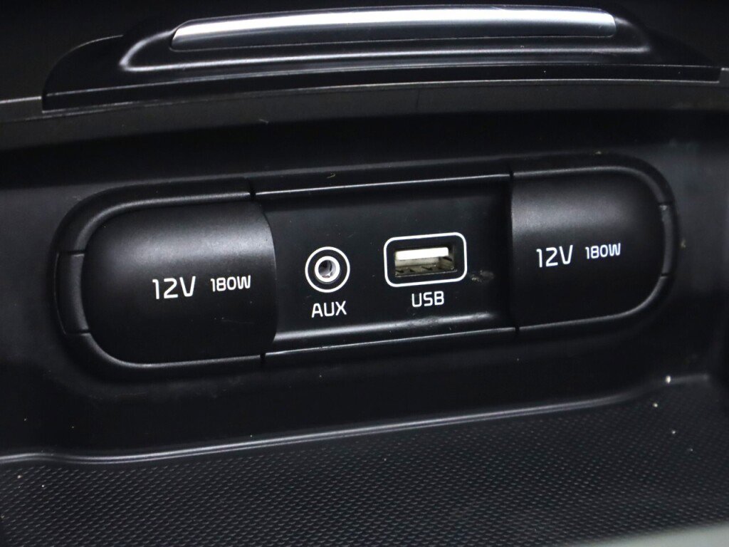 Used 2020 Kia Optima SE image 26