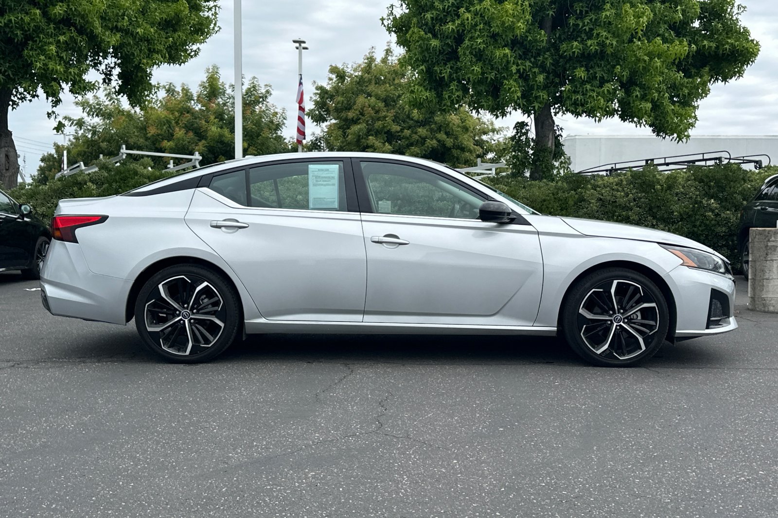 Certified 2023 Nissan Altima 2.5 SR FWD image 3