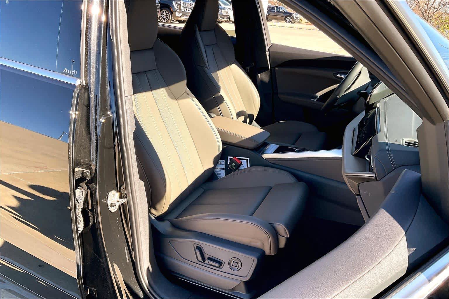 Used 2025 Audi Q5 Premium w/ Premium Plus AWD/4WD image 9