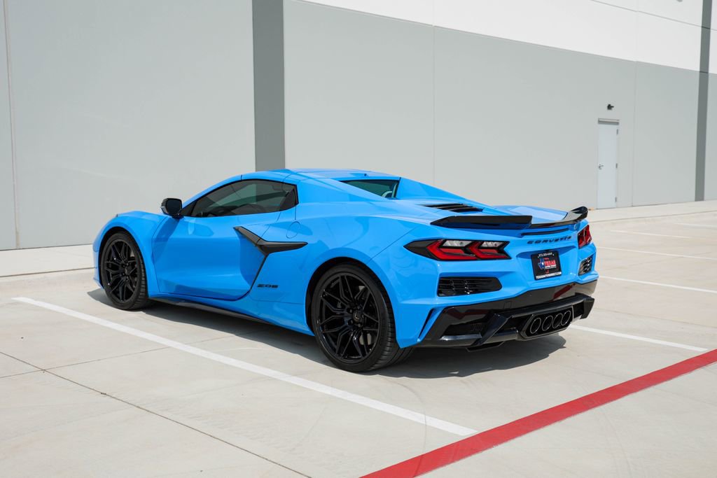 Used 2025 Chevrolet Corvette Z06 w/ Battery Protection Package RWD image 5