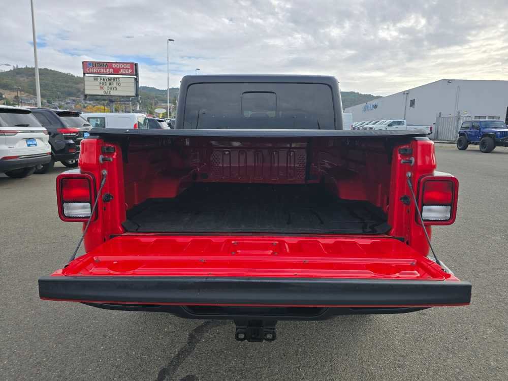 Used 2023 Jeep Gladiator Sport image 19