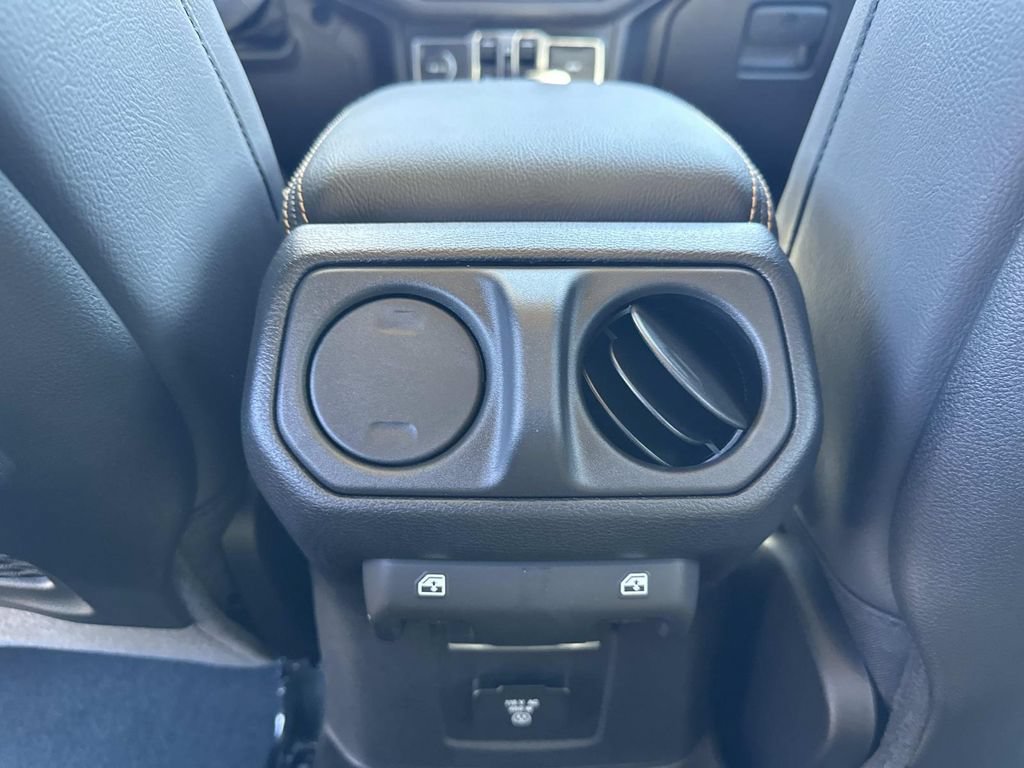 New 2026 Jeep Gladiator Sport AWD/4WD image 11