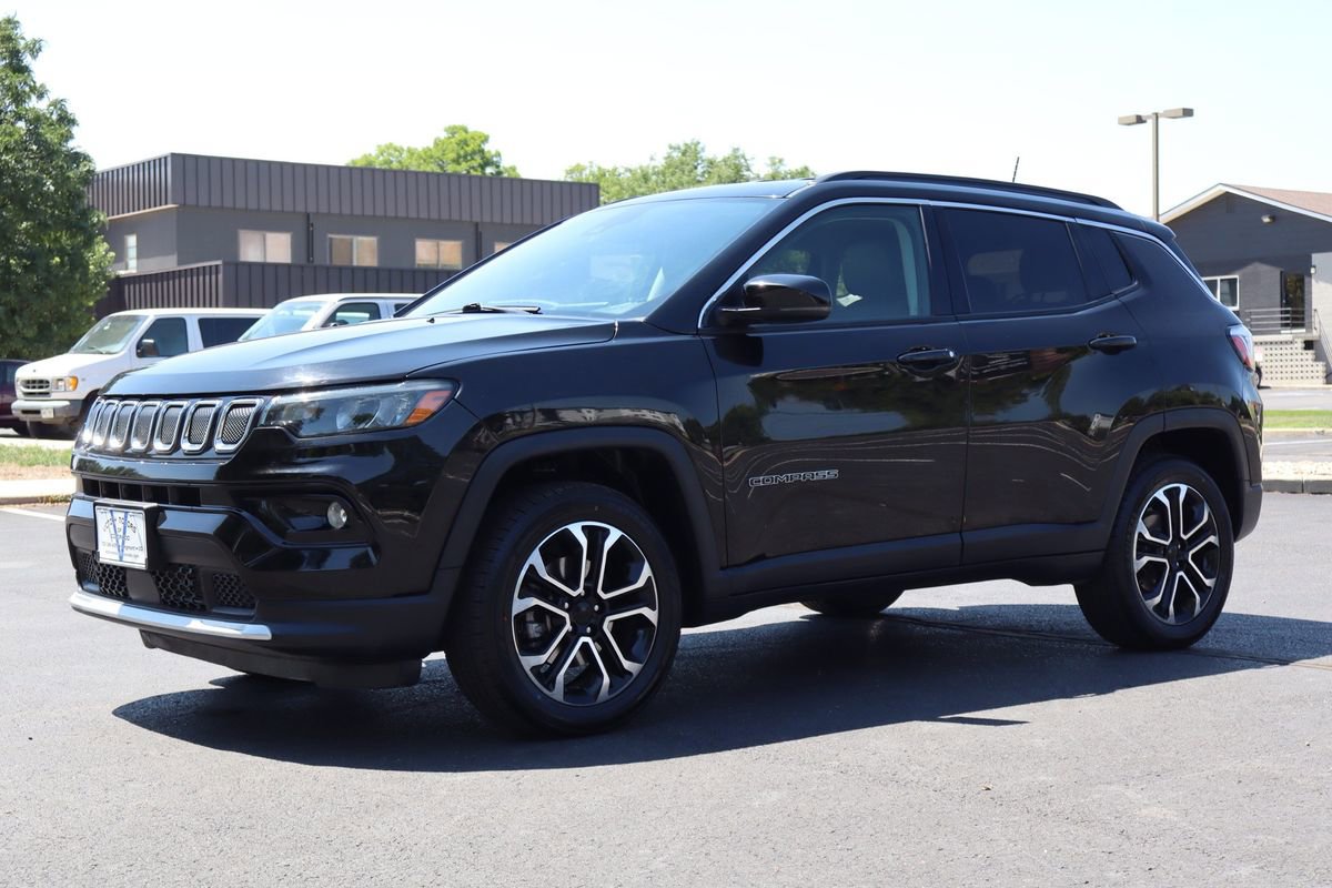 Used 2022 Jeep Compass Limited image 11