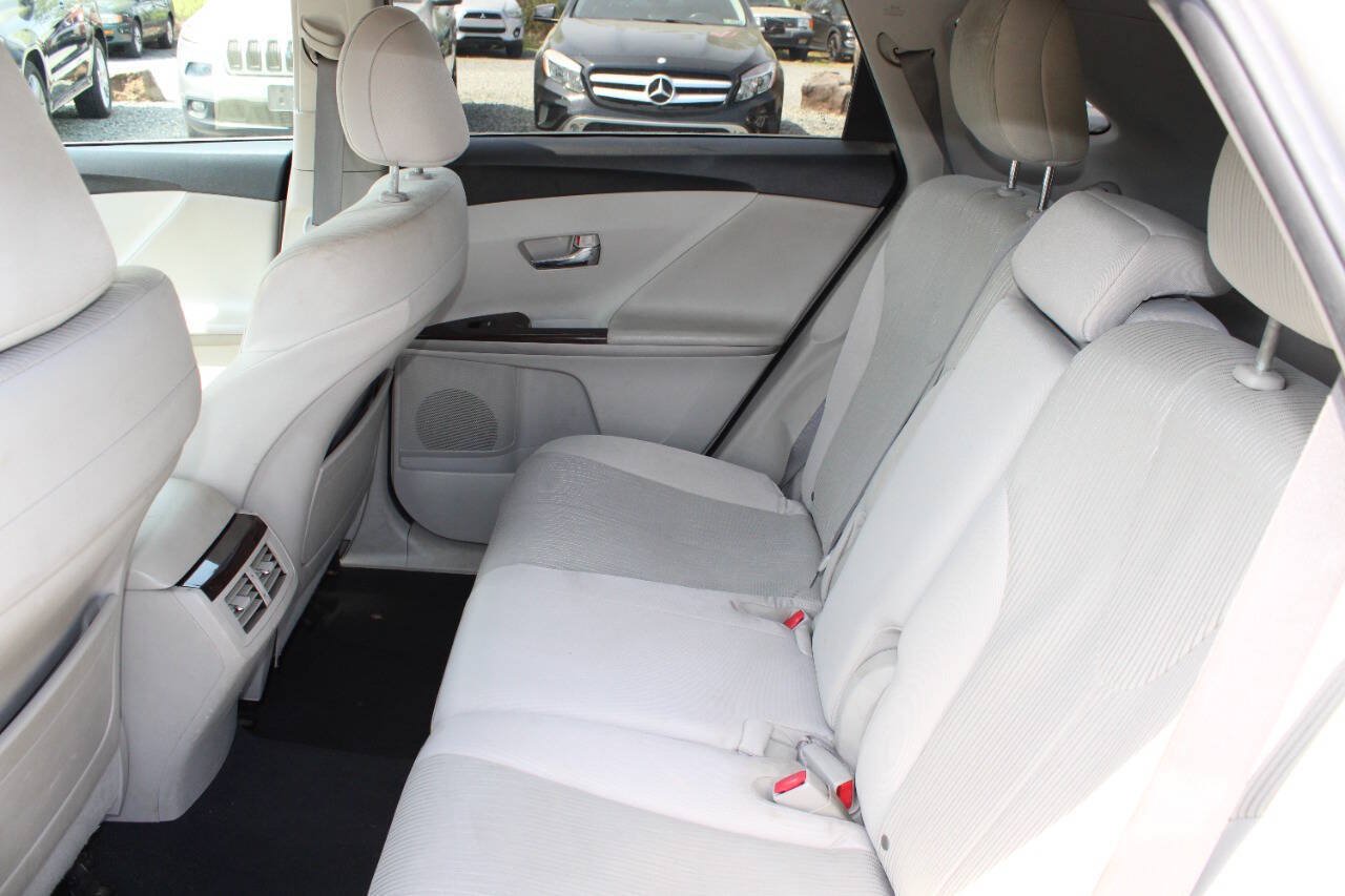 Used 2009 Toyota Venza FWD image 17