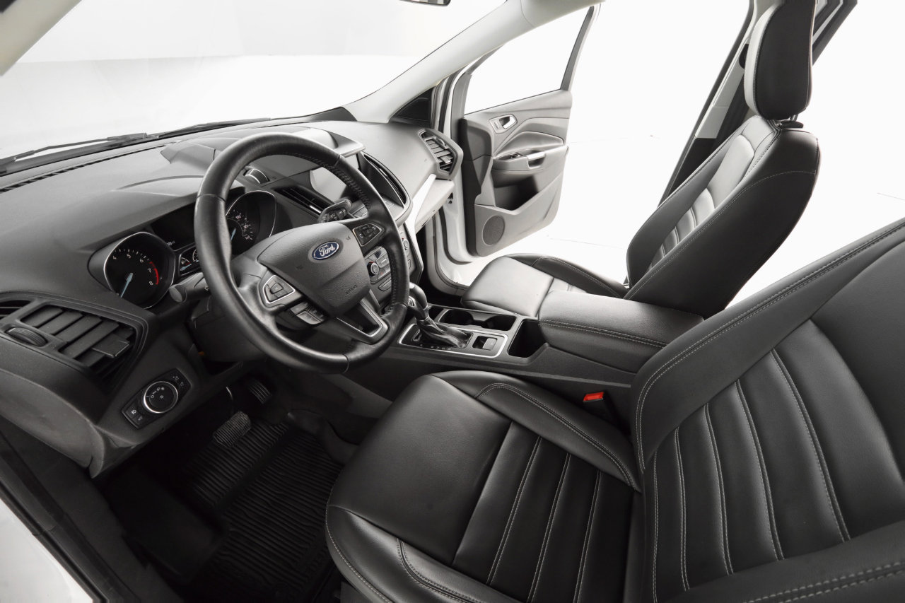 Used 2019 Ford Escape SEL image 11