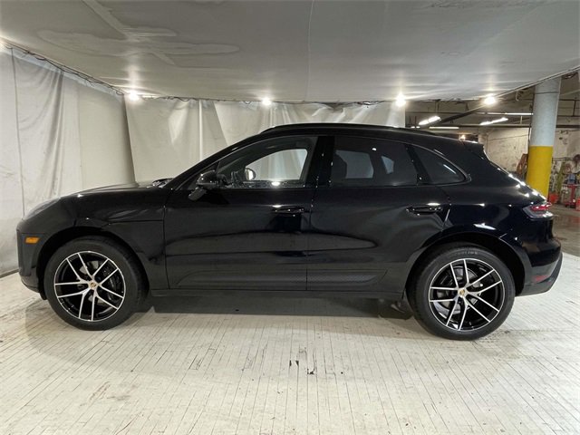 Used 2025 Porsche Macan image 60