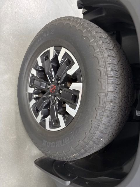 Used 2023 Nissan Frontier PRO-4X w/ Pro Convenience Package AWD/4WD image 32