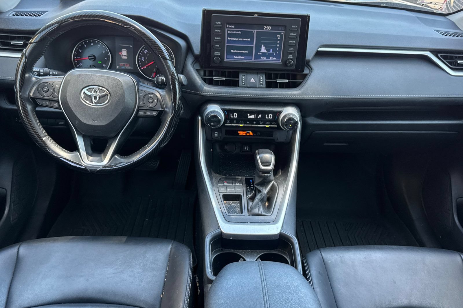 Used 2019 Toyota RAV4 XLE Premium FWD image 8